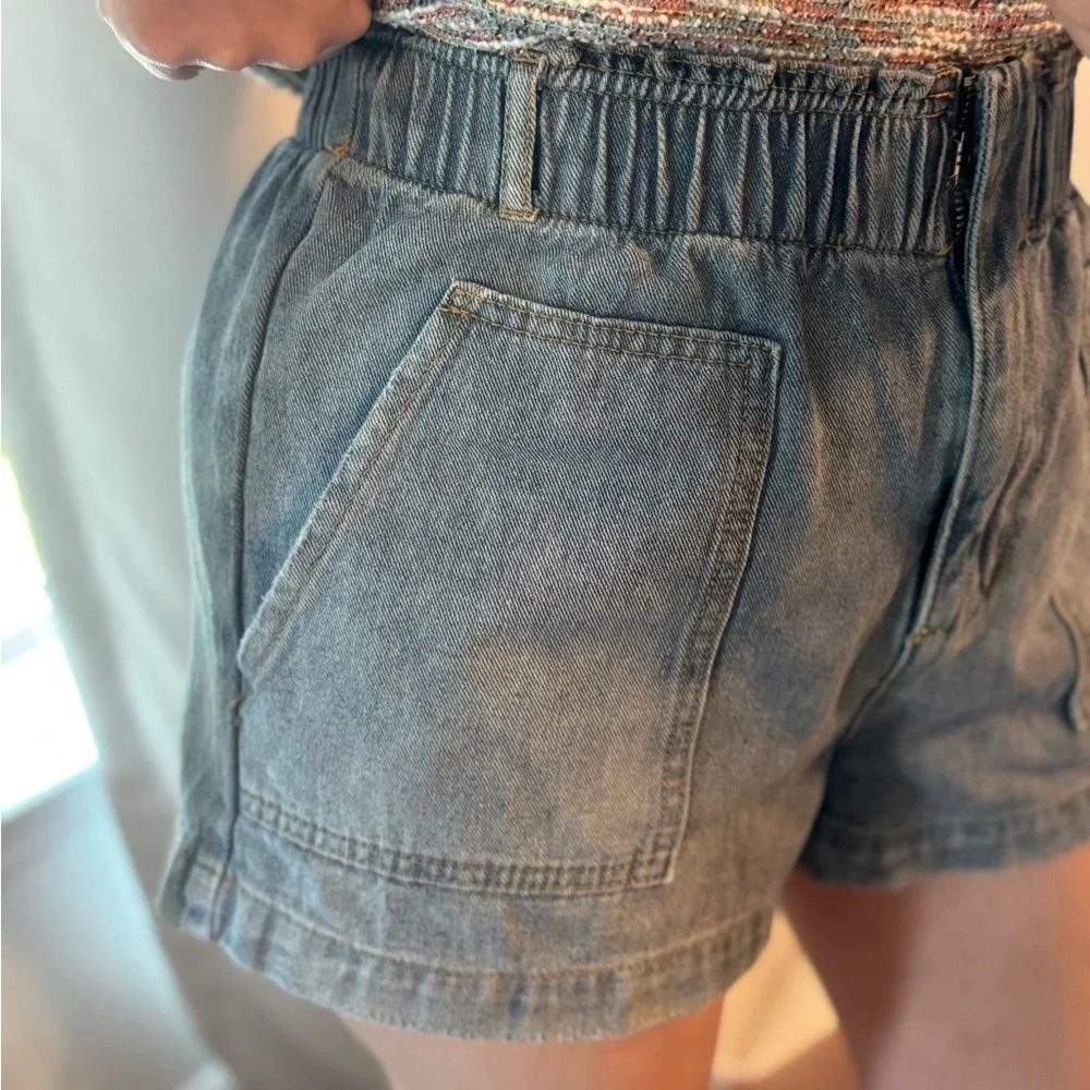 Mustard Seed Elastic Waist High Rise Denim Shorts Women's Medium Blue Distressed - Picture 6 of 16